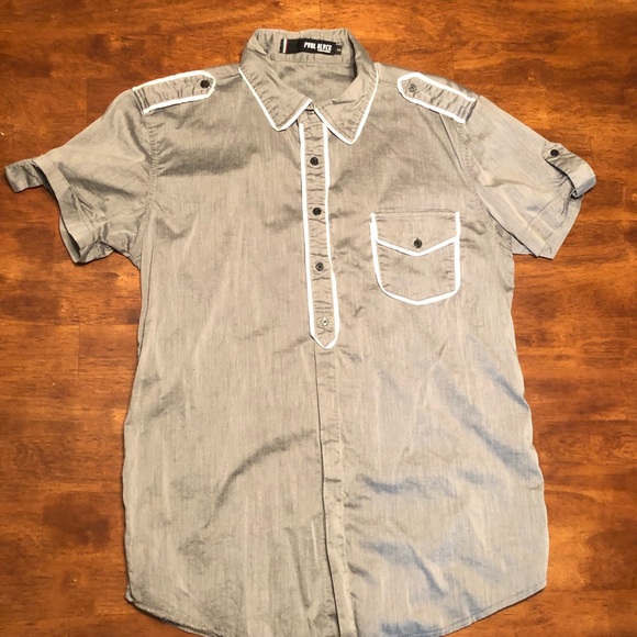 Small short sleeve button shirt - Picture 2 of 5
